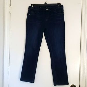 SIMPLY VERA. VERA WANG DENIM. CAPRI MID RISE. SIZE 6👖